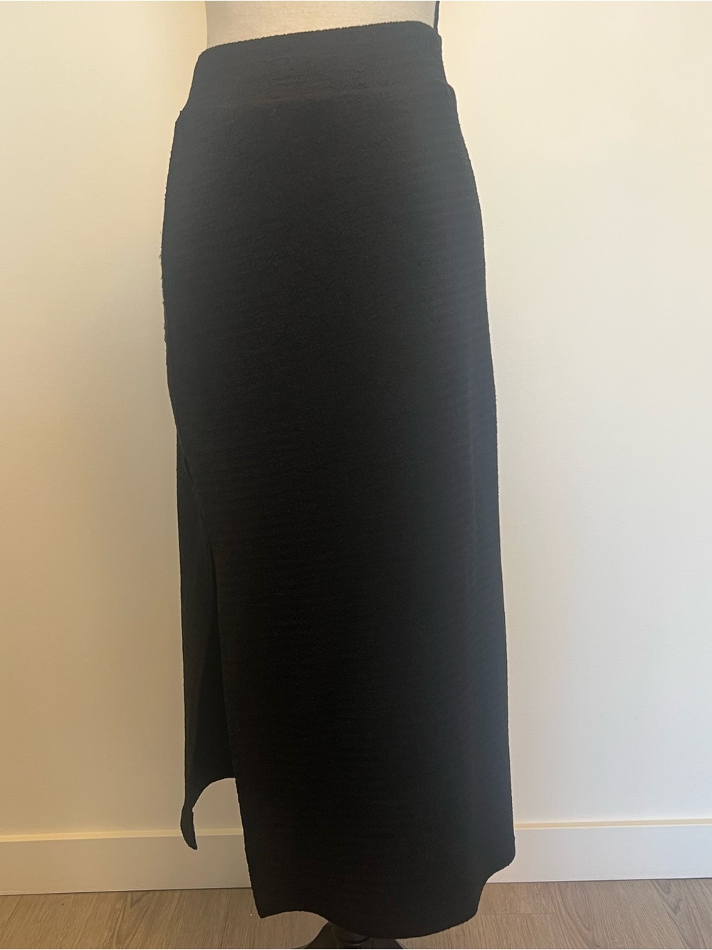Black Ribbed Knit Midi Pencil Skirt | High Waist Bodycon Skirt